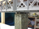 der Mittelpfeiler mit aufgesetzter Brücke